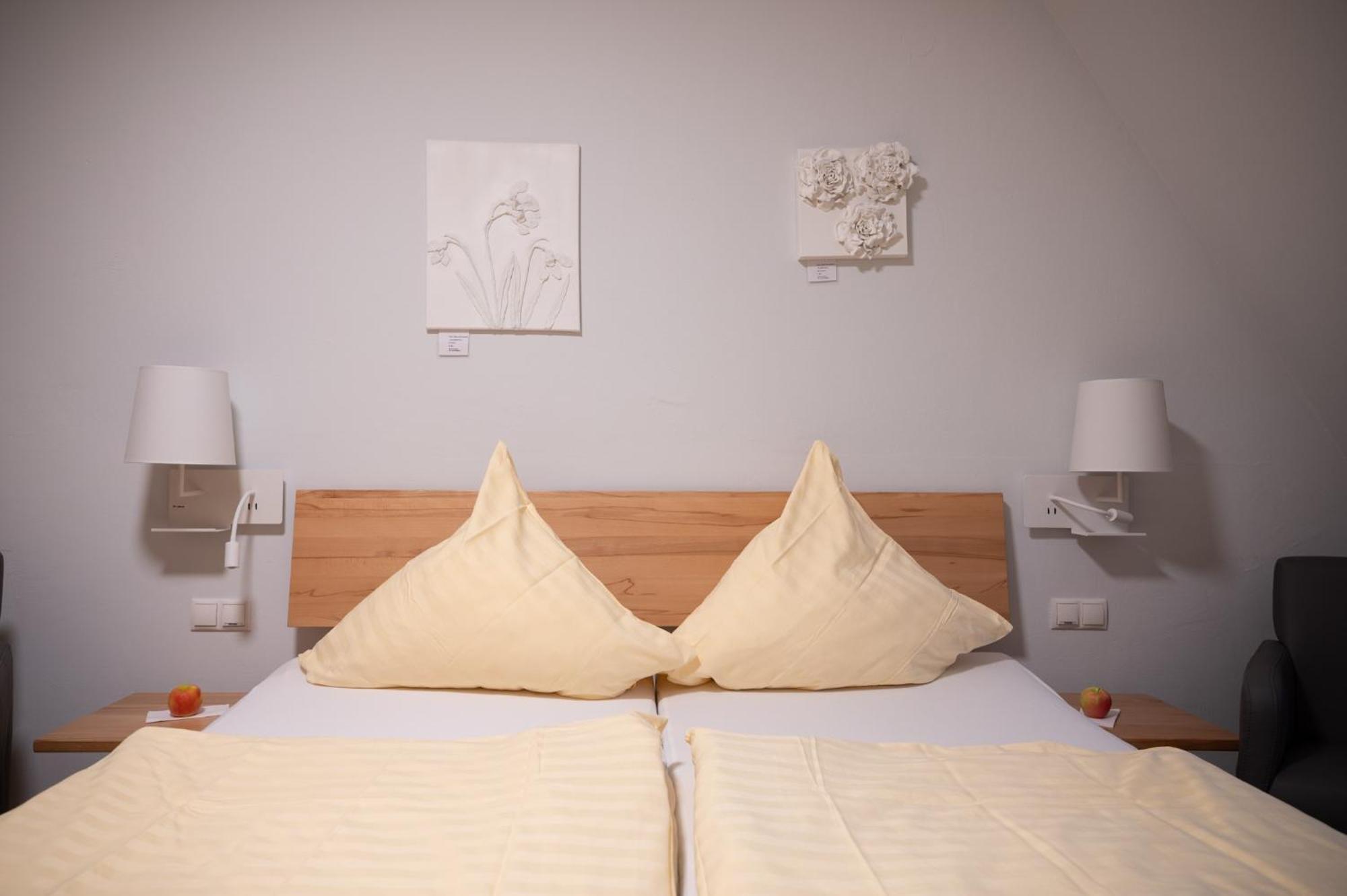 Hotel & Cafe Ritter Von Boehl 代德斯海姆 外观 照片